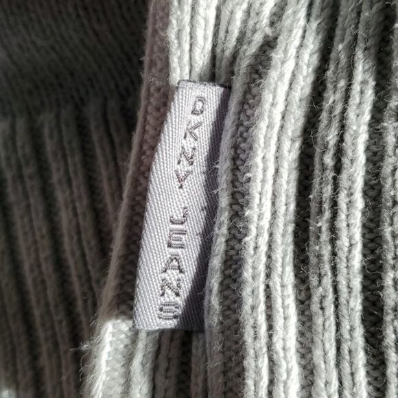 Sweater Argyle V Neck DKNY Jeans Gray Purple Women's WOMAN'S Medium - Picture 8 of 10
